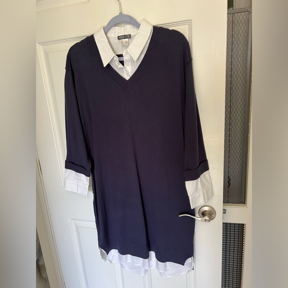 Adorable Venus v-neck layered sweater dress. Navy/white. NWOT. Large. - Picture 2 of 11